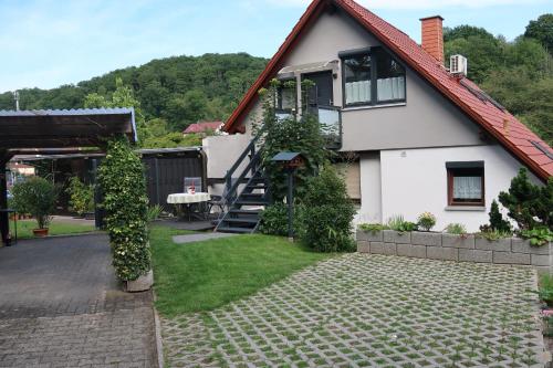 Kleine, gemütliche Dachgeschosswohnung in Ober-Laudenbach, Deutschland