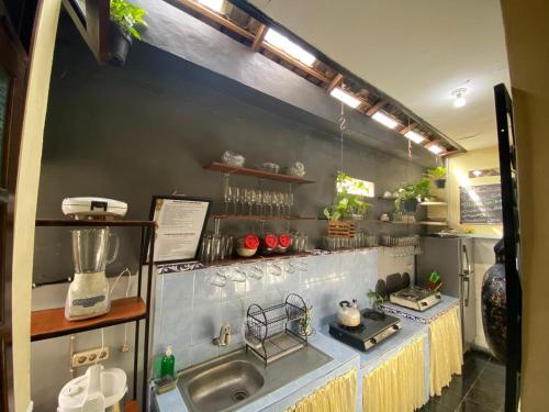 Kitchen, Coliving Bali SWEET HOME Kost Lengkap di Tabanan Kot in Tabanan