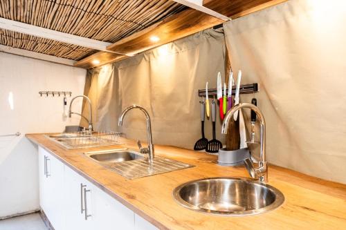 Kitchen, Hotel Uhland in Windhoek