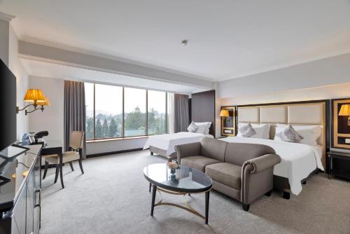 ARTOTEL Suites Aquila Bandung Room Type - Junior Suite