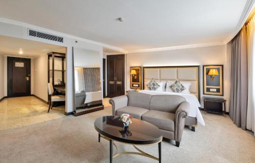 ARTOTEL Suites Aquila Bandung Room Type - Deluxe Suite