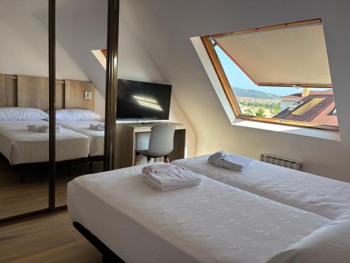 H Pelayo Isla Auto Check-In Rooms 5