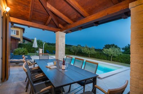 Balkons/terase, Villa Katharina in Kirmenjak