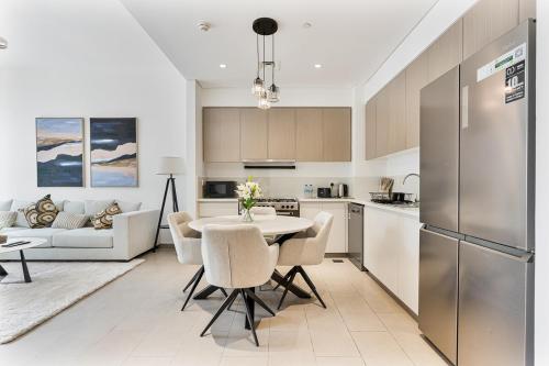 Radiant 2BR APT near Dubai Hills Park & Golf Club, Дубай (фото 7)