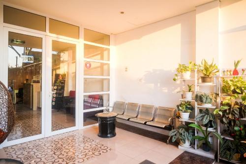 Urbanview Hotel Syariah Hapsari YIA in Srandakan