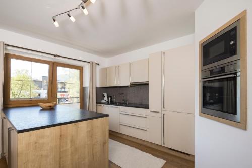 2 bedrooms, 3 beds