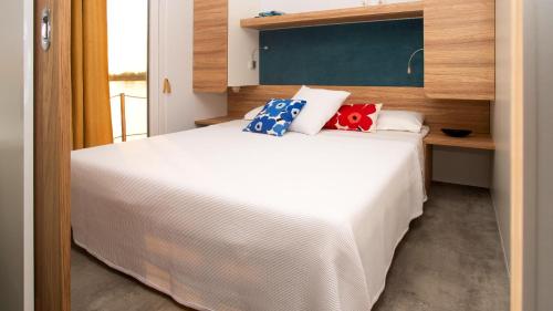 Marina Uno Floating Resort - image 3