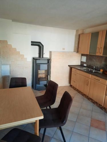 Konyha, FeWo und Monteure in Lauterbach Hessen in Lauterbach (Hessen)