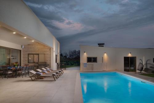 Peldbaseins, Villa Olive Grove ZadarVillas in Murvica (Zadarska)