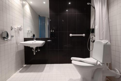 Clarion Hotel Bergen Airport - image 12