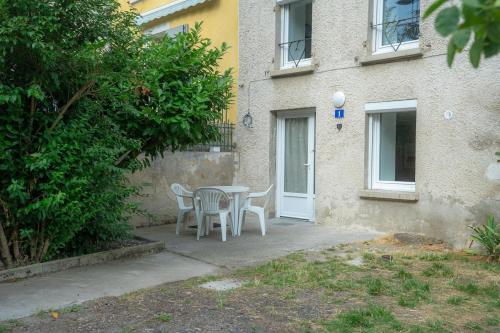 Appartement avec exterieur et parking - Le Puy 5 min in Espaly-Saint-Marcel