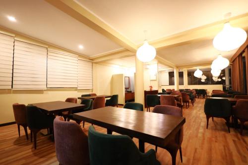 Restaurant, ReeCha Kurinji Resort-Near Jaffna in Kilinochchi