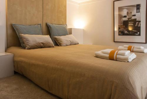 Charming Duplex with Mezzanine Bed in Chiado, Lisabon