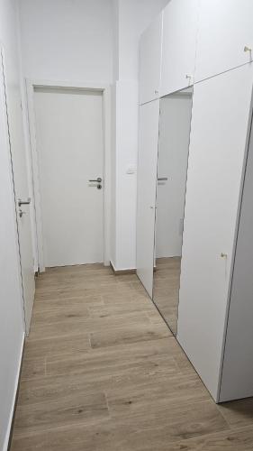 Memento Ljubljana Apartments with Private Bathrooms & Shared Kitchen, Ljubljana (Foto 8)