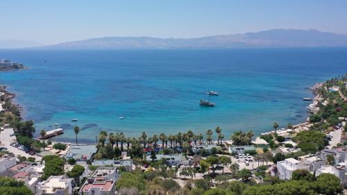 Meteor Beach Hotel