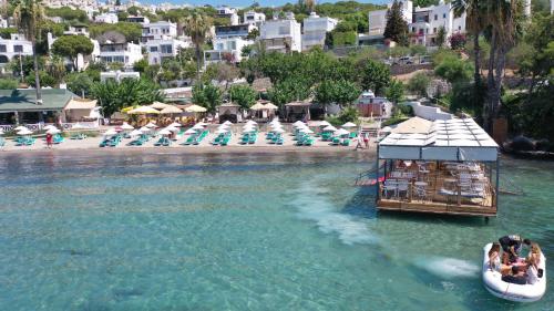 Meteor Beach Hotel