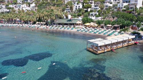 Meteor Beach Hotel
