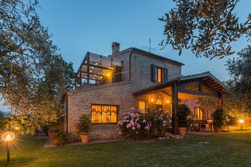 Korruste plaanid, Villa Monticelli in Serrungarina