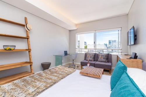 Chic and Central 1Bd in the heart of it all!