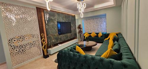 Homeeza Luxury 2BR Apartment Sea Views Dubai Marina, Dubai (foto 3)