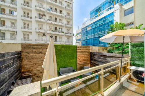 Exterior view, Studio proche mer avec jardin in Fabron