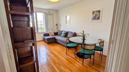 Apt 2 pieces, 2 lits, a 15' Paris centre, 30' Disney in Vincennes
