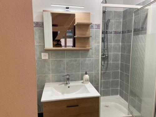 gite 4 chambres avec salle de douche et WC privative in Fontenay-Torcy