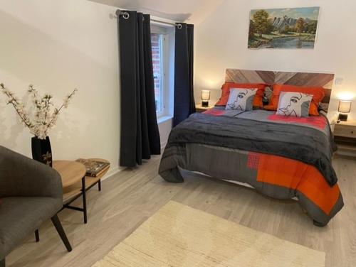 gite 4 chambres avec salle de douche et WC privative in Fontenay-Torcy