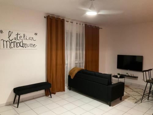 L'atelier Monochrome in Remire-Montjoly