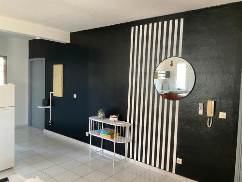 L'atelier Monochrome in Remire-Montjoly