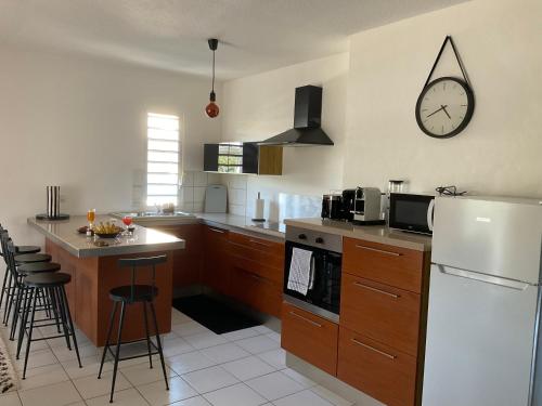 L'atelier Monochrome in Remire-Montjoly