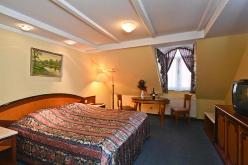 Offi Haz Hotel 5