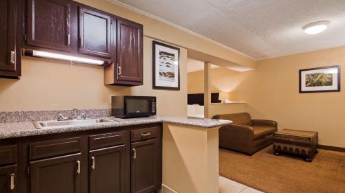 Best Western Covington - image 13