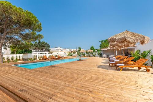 Peldbaseins, Marelux Superior Suites in Torre Lapillo