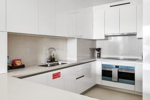 2BR plus Maid CF6 B2 Canal Views, Dubaj (fotografie 9)