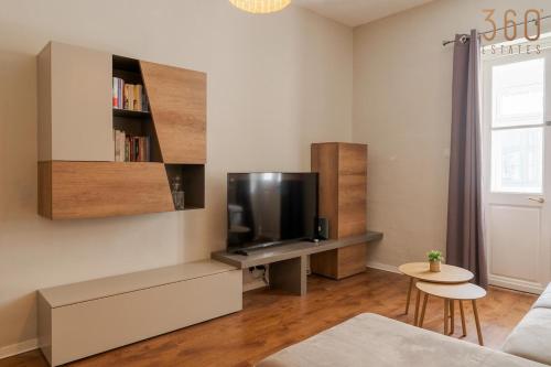 Classic designer Valletta 1BR Home with WIFI & AC by 360 Estates, La Valletta (foto 6)