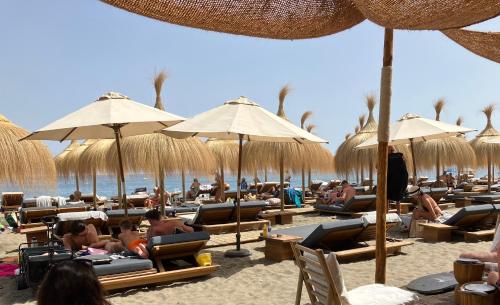 Oasis Costalita Estepona II in ปลายา เดล ซอล บียากานา