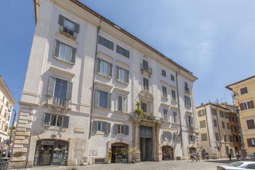 Farnese House - image 2