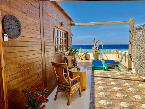 Beach front studio with huge roof top terrace, Dahab (fotografie 9)