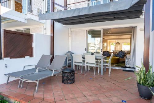 Waterfront - 2BR Oasis with mooring and Lagoon views with direct access to the water, Knysna (zdjęcie 8)