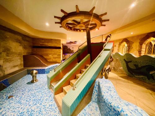 Spa Hotel Podlesi - Walldorf a Pohadkova vesnicka in สวรัตกา