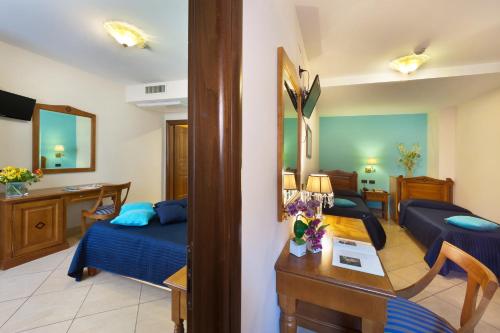 Ulisse Deluxe Hostel - image 3