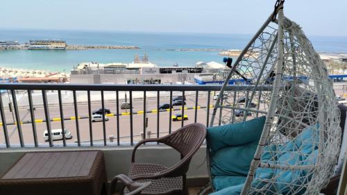City Square Luxury Apartment on the Sea