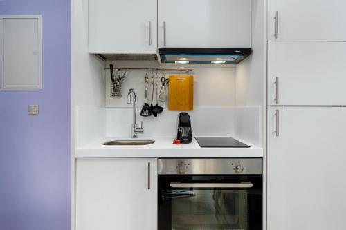 Violetta Apartment - Hellenic Apartments Avlona in Plaka Dilesi