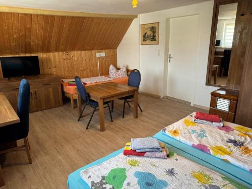 Monteurwohnung Memleben Lützower 12 (Monteurwohnung Memleben Lutzower 12) in Kaiserpfalz