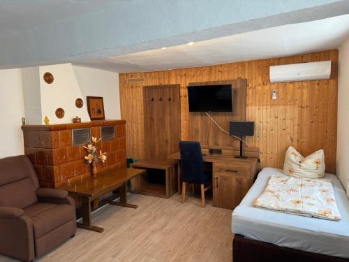Monteurwohnung Memleben Lützower 12 (Monteurwohnung Memleben Lutzower 12) in Kaiserpfalz
