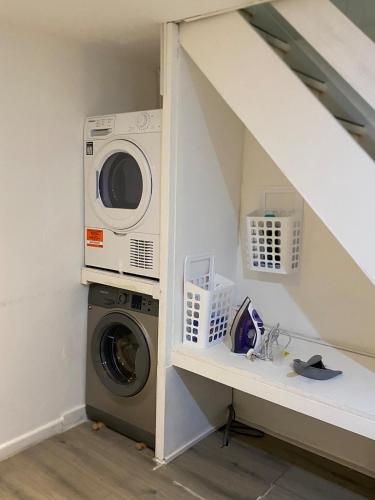 Wadham Suites, Liverpool (photo 6)