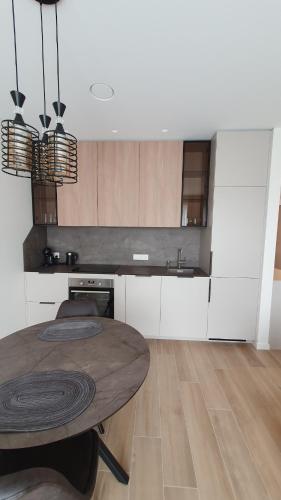Cozy home night and day - image 3