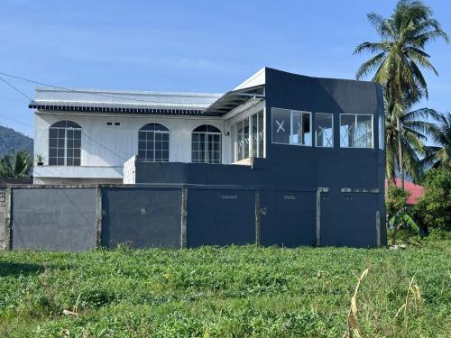 Mila Homestay, Padang