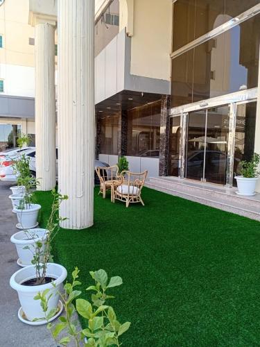 مجمع مهنا near สนามบินภูมิภาคตาบุก